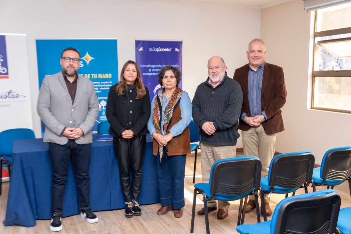 Maristas Chile y Editorial Planeta firman convenio estratégico